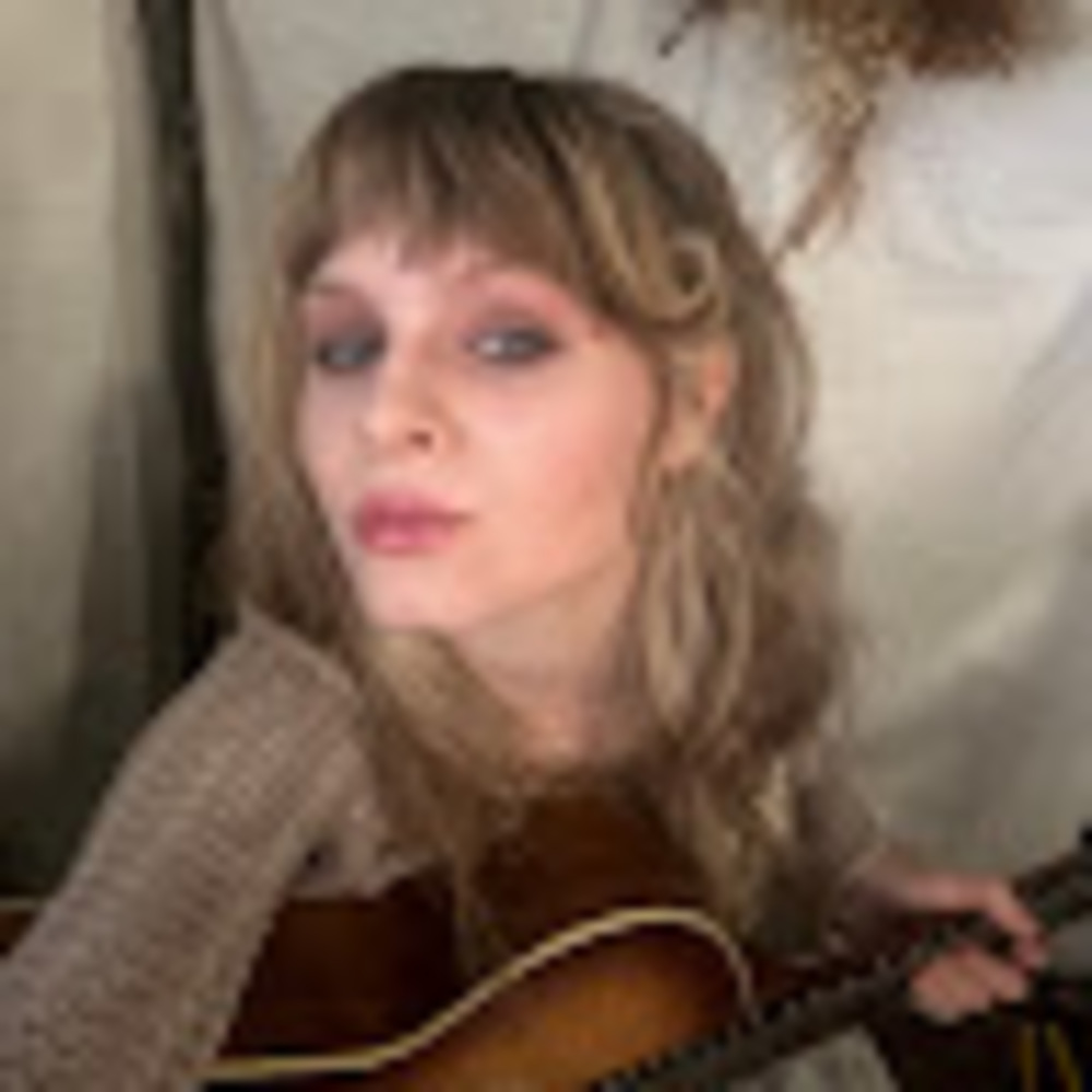 Meet your Posher, Lauren eve